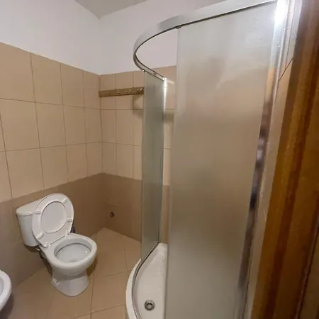 Apartment Apartment *