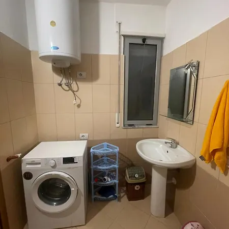 Apartment Apartment *